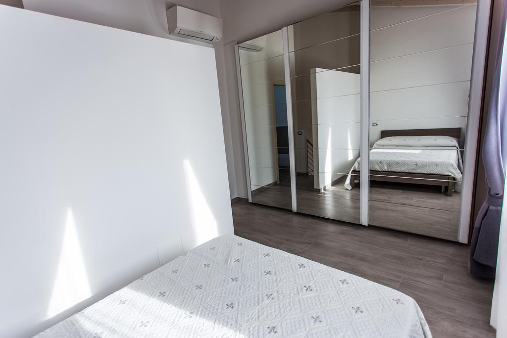 Lm House 01 Apartman Lonato Kültér fotó