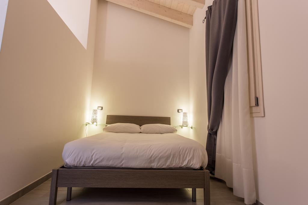 Lm House 01 Apartman Lonato Kültér fotó
