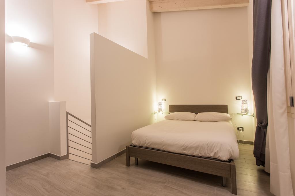 Lm House 01 Apartman Lonato Kültér fotó